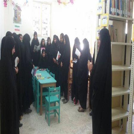 نشست کتابخوانی